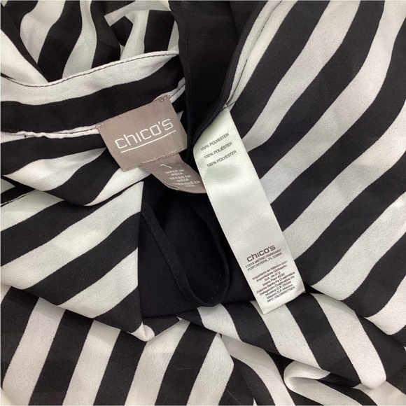 CHICOS blouse Woman’s size 1/small/8 refer to size chart black white - Picture 9 of 16